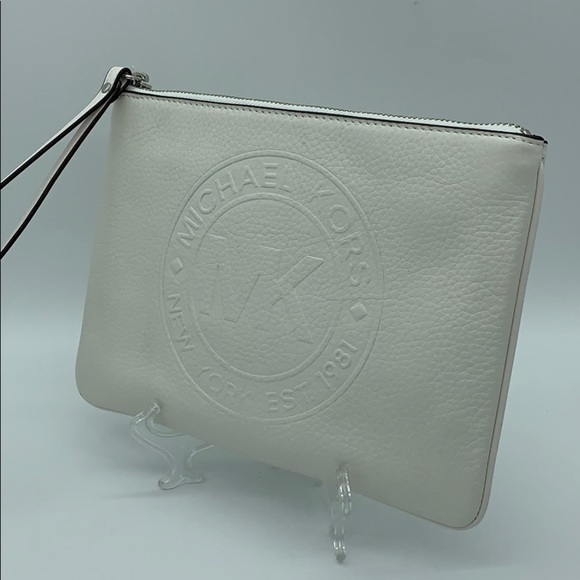 MICHAEL KORS FULTON SPORT XL ZIP CLUTCH WRISTLET - Picture 6 of 16